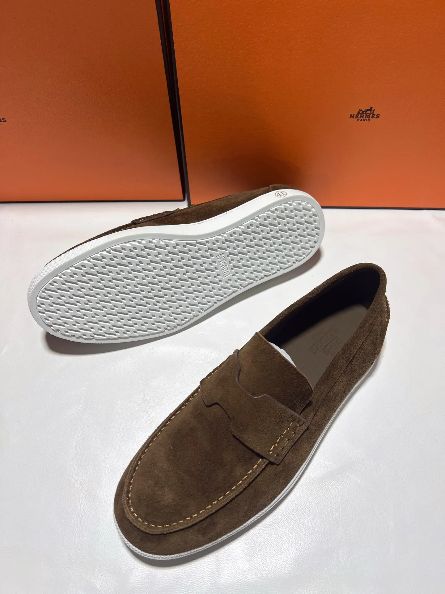 👟👟Ex-factory price 540👟👟 ♥2025 HERMES The latest hot model, the official website is developed simultaneously, original quality Size: Women's size 36/46